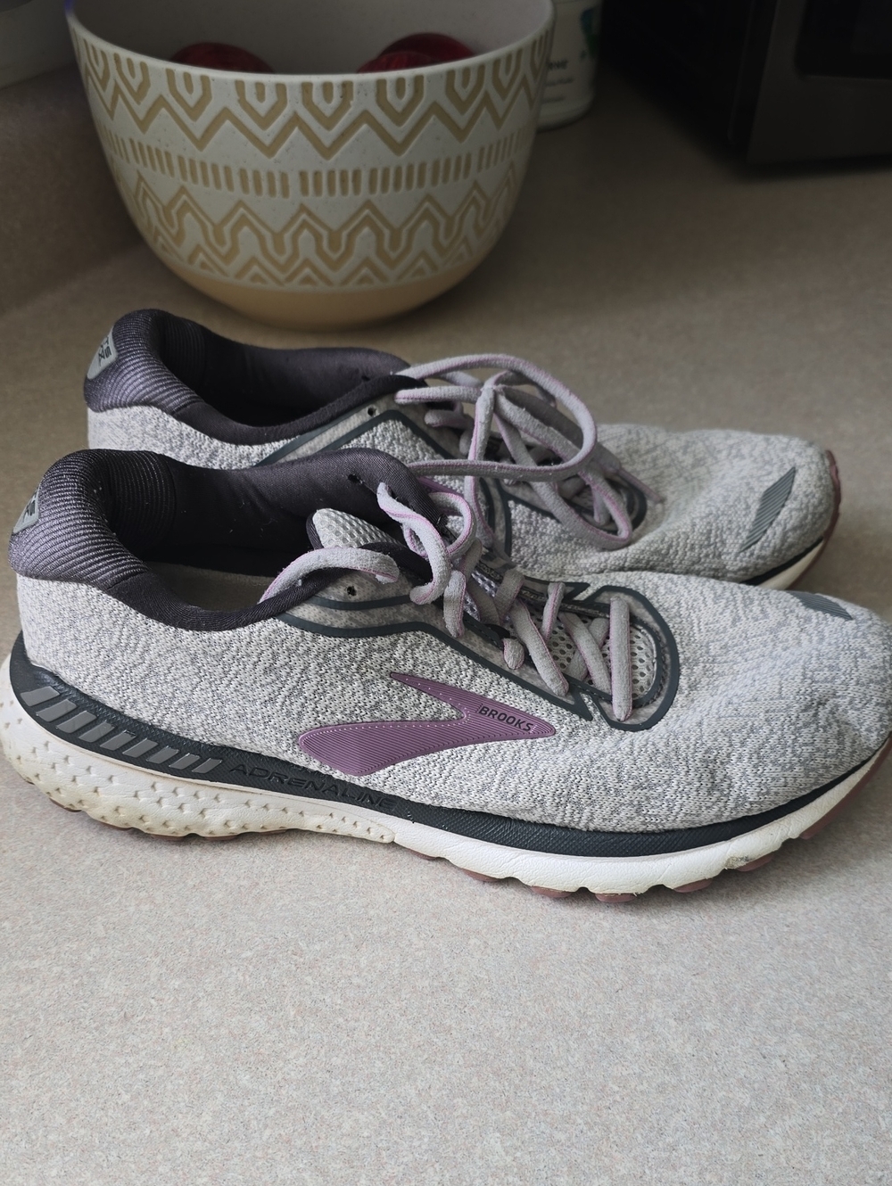 Brooks Women's Athletic Shoes in Light Gray with Purple Accents